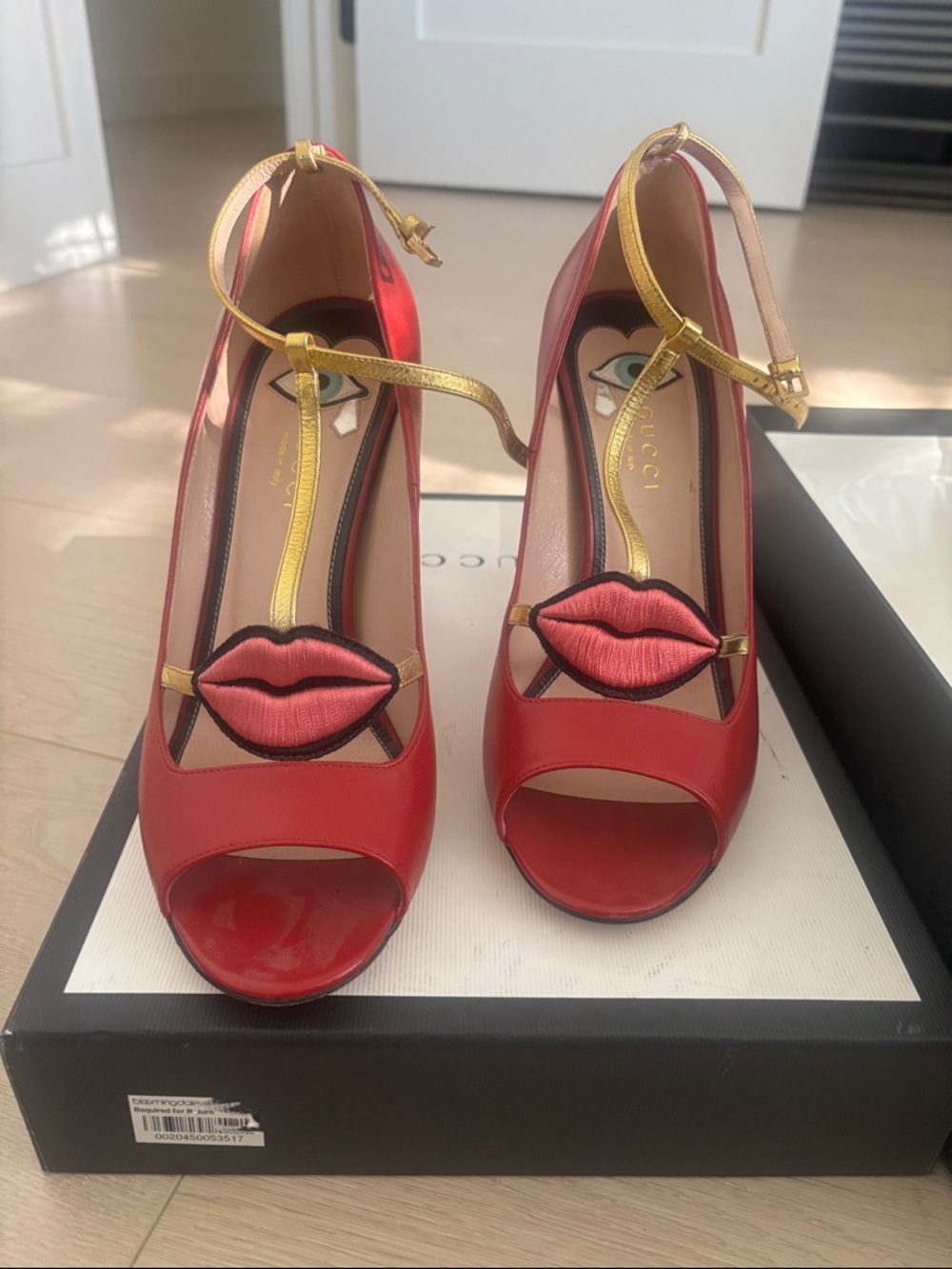 Gucci Sand Pelle Malaga Kid/Nappa Hibiscus Red 38 kiss lips t strap heels